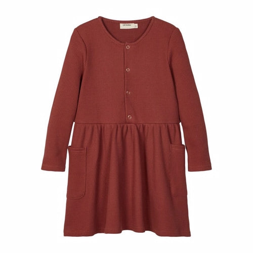 kjole, pigekjole, Lil' Atelier, lilatelier, rød, mahogany, festkjole, hverdagskjole,