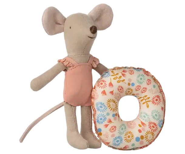 Maileg, babyseng, babycot, legetøj, børnelegetøj, musseseng, dukkeseng, Maileg dansende kat & Mus i skoæske Maileg Storebror mus i nattøj, Maileg-Bedstefar & Bedstemor i tændstik æske,Maileg -  Min første kanin - Brun