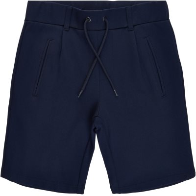 The new shorts, The New - OWEN Shorts // NAVY BLAZER, shorts fra the new, shorts til drenge, blå shorts, mørkeblå shorts, blå shorts til drenge, basic shorts, basic shorts til drenge, owen shorts.