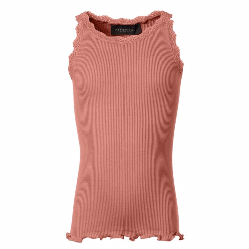 top rosemunde, blondetop pige, pige top, undertrøje pige, rosemunde undertrøje, top med flæser, undertrøje med flæser, rosemunde terracotta