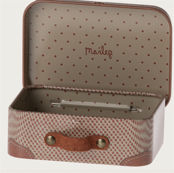 Maileg, babyseng, babycot, legetøj, børnelegetøj, musseseng, dukkeseng, Maileg dansende kat & Mus i skoæske Maileg Storebror mus i nattøj, Maileg - Julemus, Baby i kuffert