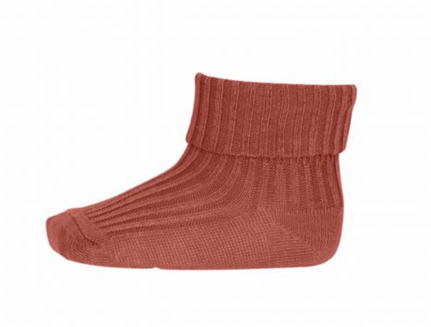 babystrømper, babysokker, ankelstrømper, strømper, pigestrømper, sokker, ankelsokker, sporty, rib, klassisk, rød, bordeaux, basis.